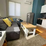 Cozy & Boho Top Center Apartment